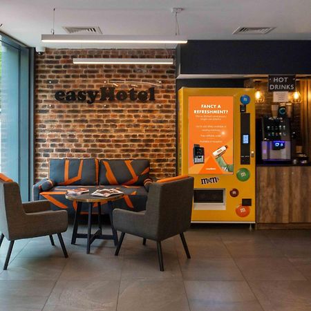 Easyhotel London City Shoreditch Exterior photo