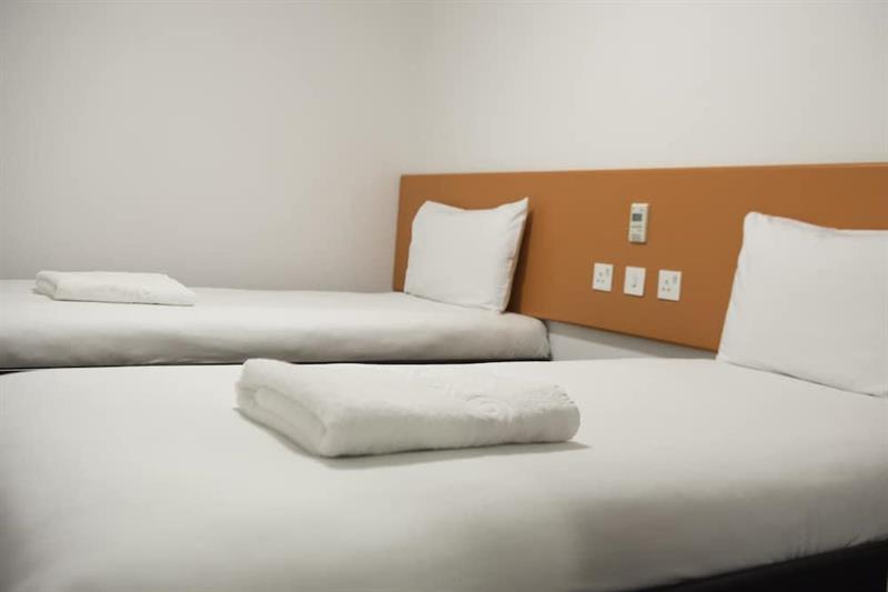 Easyhotel London City Shoreditch Exterior photo
