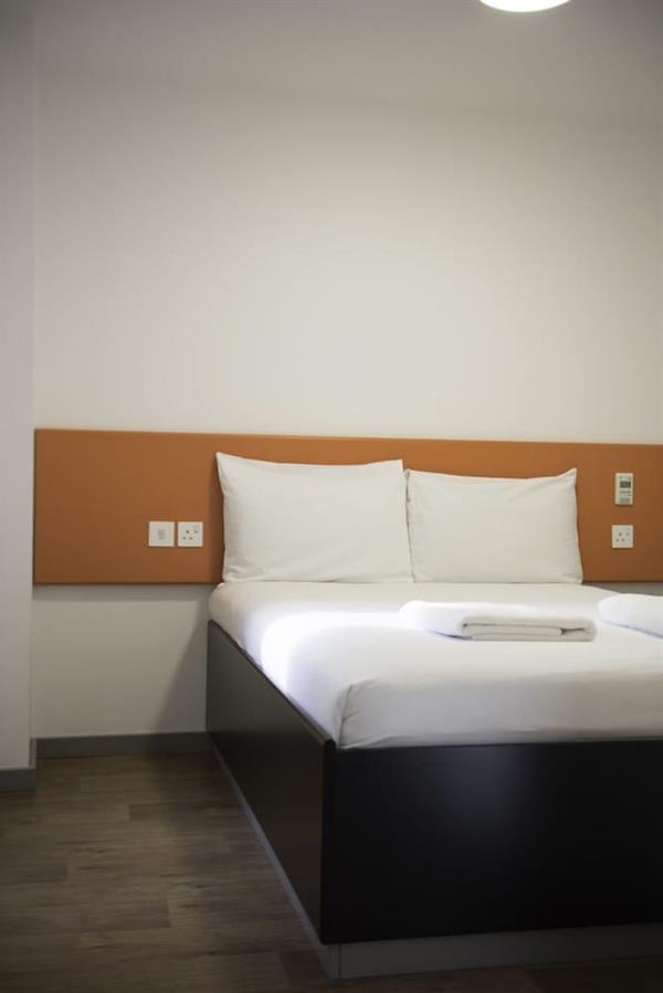 Easyhotel London City Shoreditch Exterior photo